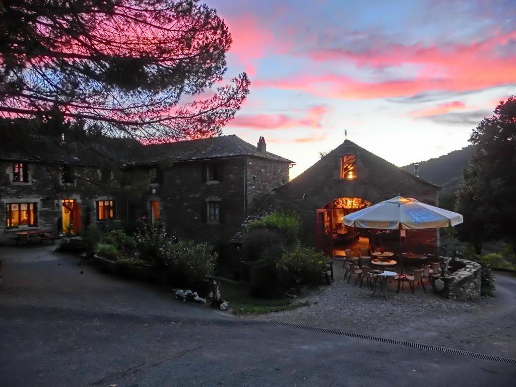 Domaine La Libaudie Hotel La Bastide-Solages Exterior foto